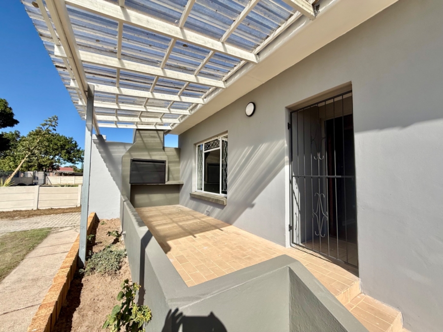 3 Bedroom Property for Sale in Kabega Park Eastern Cape